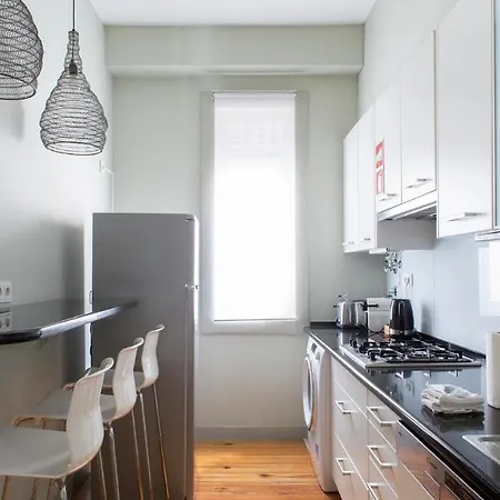 Plum Guide - Candelabra Apartment Lisbon